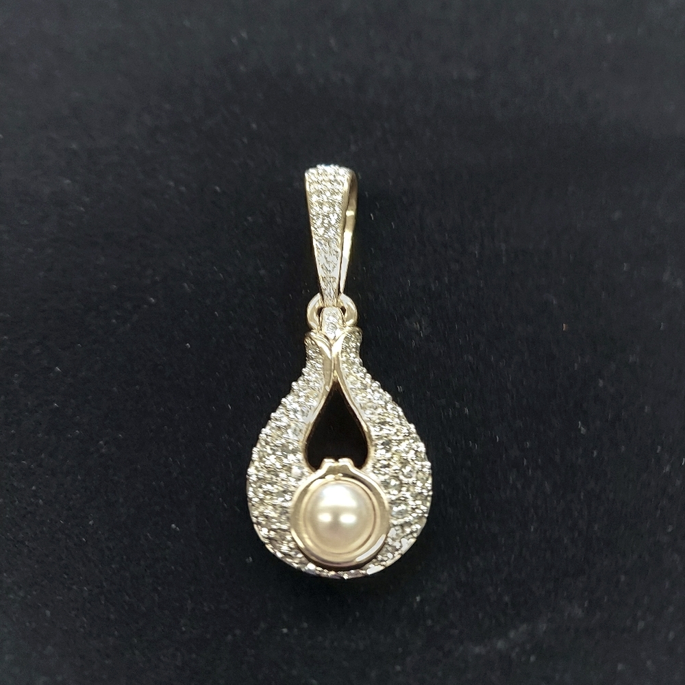Signed S.A.L Swarovski pave set crystal